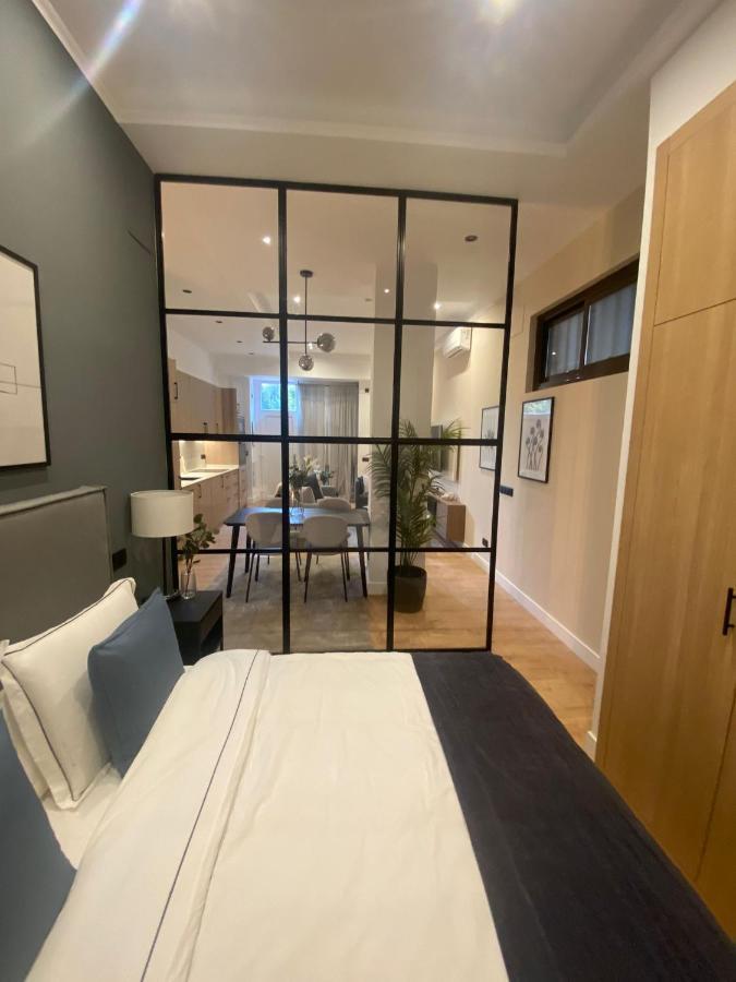 Apartmán Exyca Embajadores Madrid Exteriér fotografie